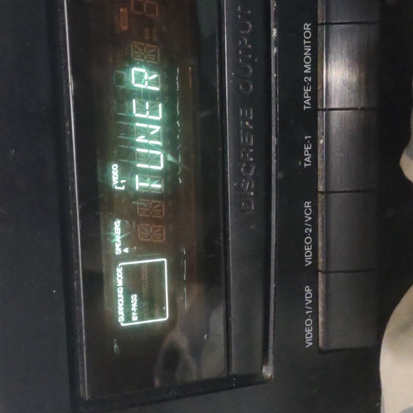 2.8 Amp Onkyo integrated receiver - Picture 2 of 6